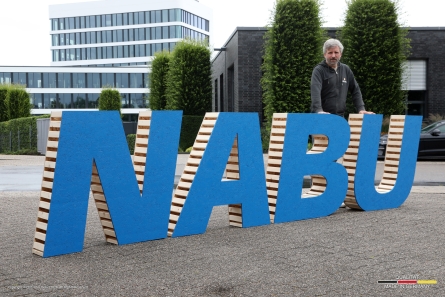 NABU - Stehende Holzbuchstaben aus nachhaltigem OSB und Fichtenholz