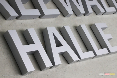 SPREEWALD HALLE - Hochwertige Profilbuchstaben aus Aluminium