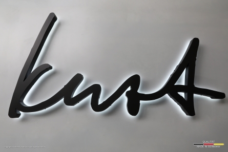 Kurt Wohnideen - Beleuchtete Schreibschrift aus Aluminium
