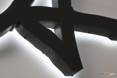 Kurt Wohnideen - Beleuchtete Schreibschrift aus Aluminium