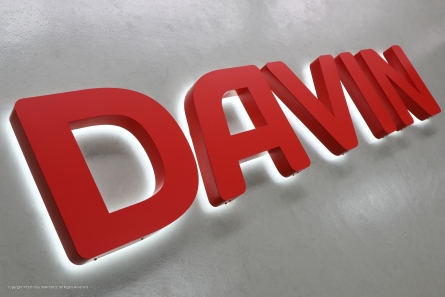 DAVIN - Profil 3 Leuchtbuchstaben als LED-Rückleuchter
