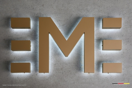 IMI - Beleuchtetes 3D-Logo aus Aluminium (Profil 3)