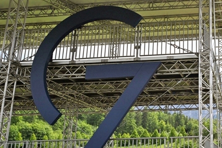 G7 Gipfel - Riesige Buchstaben aus Styropor