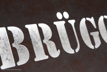 BRÜGGE - Rostige Leuchtreklame