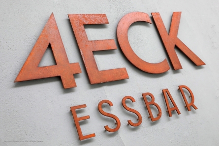 4ECK ESSBAR - Rostbuchstaben aus Cortenstahl