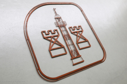 Lindenau - Rostiges Fassadenlogo aus Cortenstahl