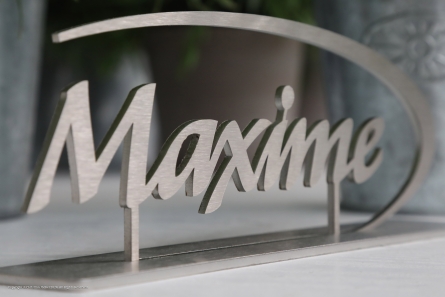 Maxime - Tischaufsteller aus Edelstahl