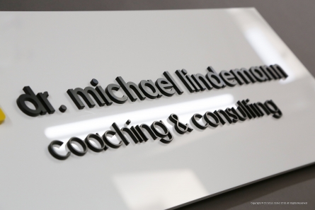 Dr. Michael Lindemann - Firmenschild
