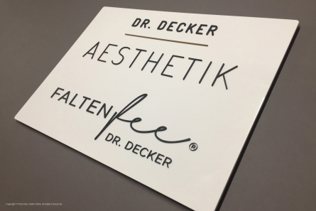 Faltenfee Dr. Decker - Aussenwerbung