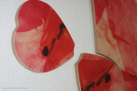 Blumendekor als Etagenschilder aus Holz