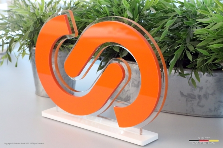 Simple System - Hochwertiger Logo-Aufsteller aus Acrylglas