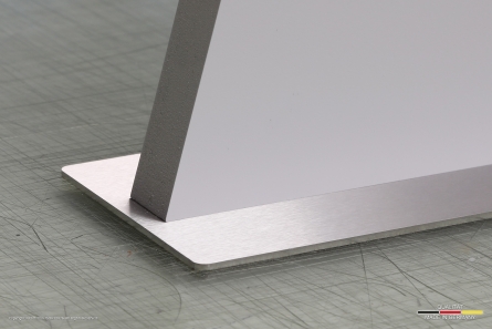 NXT28 - Robuste stehende Buchstaben aus massivem PVC