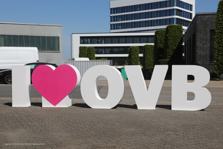 I love OVB - Stehender Schriftzug aus Styropor