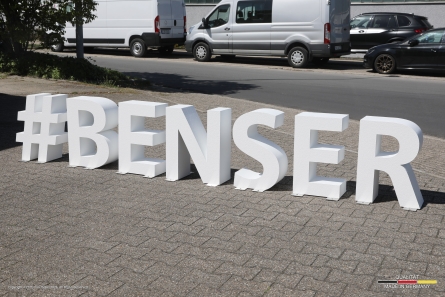 #BENSER - Stehende 3D-Buchstaben für den Außenbereich