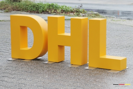DHL - Wetterfeste 3D-Buchstaben für den Außenbereich
