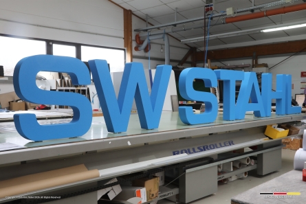 SW STAHL - Große stehende Buchstaben aus EPS