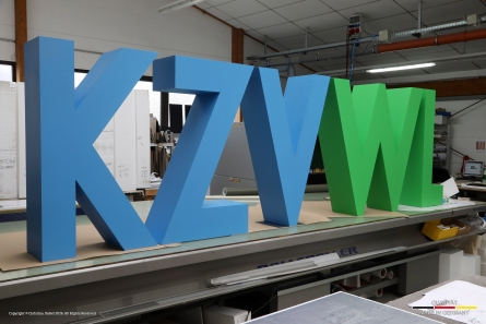KZVWL - Stehende XXL-Buchstaben aus Styropor