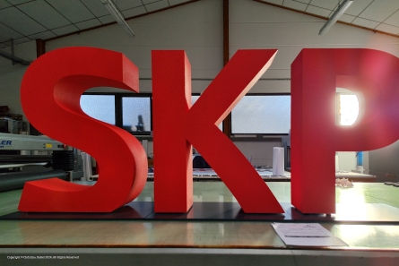 SKP - Stehende Buchstaben in XXL