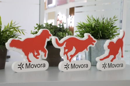 Movora - Tischaufsteller in Hundeform