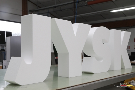 JYSK - Stehende XXL-Buchstaben aus EPS