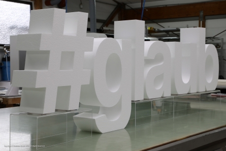 #glaub - ''Schwebende''Buchstaben zum stellen