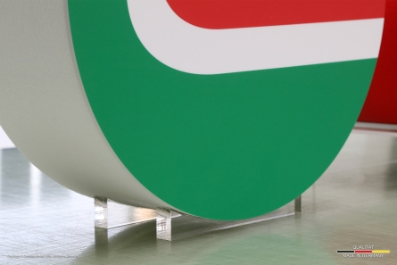 Castrol - Stehendes Logo und Buchstaben aus hochwertigem Styropor