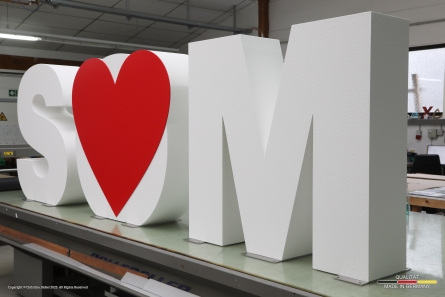 XXL Herz + Buchstaben aus schwerentfalmmbarem Styropor. SOM - Stehendes 3D Herz und Buchstaben in XXL