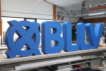 BLLV - Stehende XXL Buchstaben aus Styropor