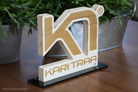 KARI TRAA - Holzaufsteller