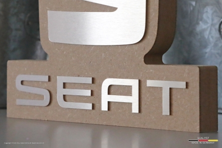 SEAT - Tischaufsteller aus MDF und Edelstahl