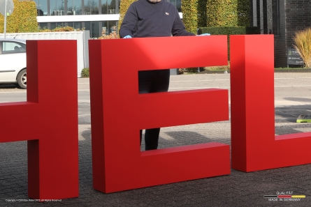 HELM - Große stehende Buchstaben aus EPS