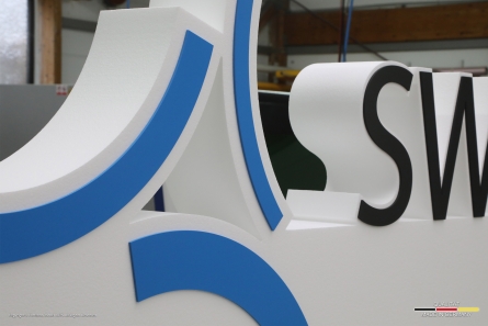 SWISSMEM - Stehendes 3D-Logo