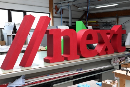 next - Wetterfeste Buchstaben aus robustem Modellbau-Styropor