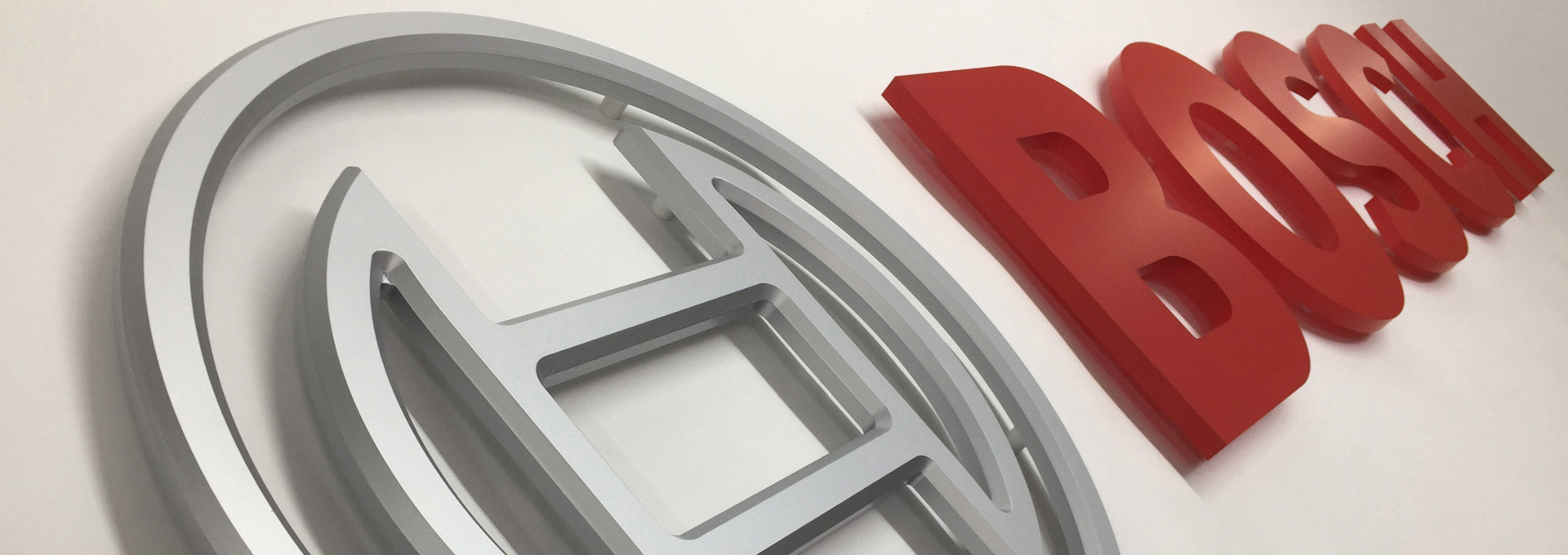 3D Buchstaben aus lackiertem Acrylglas