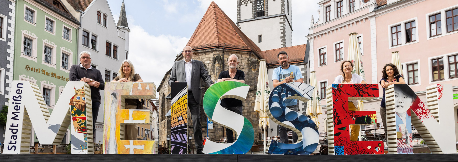 Stehende XXL Buchstaben aus Holz